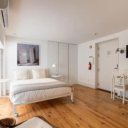 Portucale ! Combro Urban Loft Apartment Lisbon